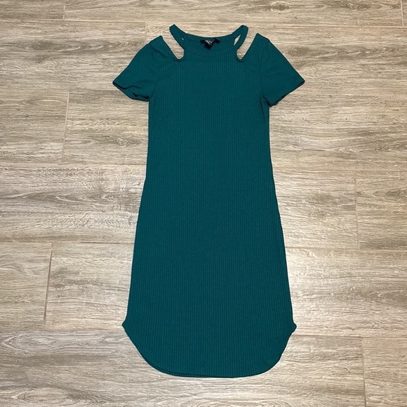 Forever 21 Large Cold Shoulder Dress - Picture 1 of 6